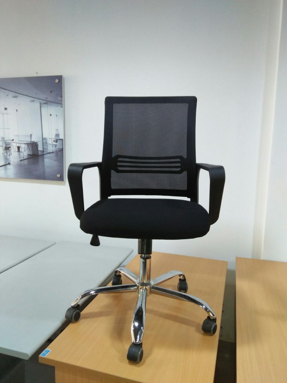 Ghế lưới nhân viên GL119 chân mạ